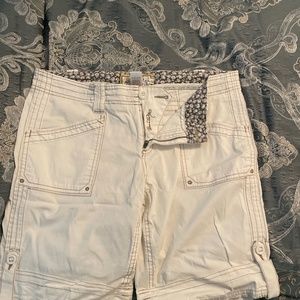 Adventura white Bermuda shorts